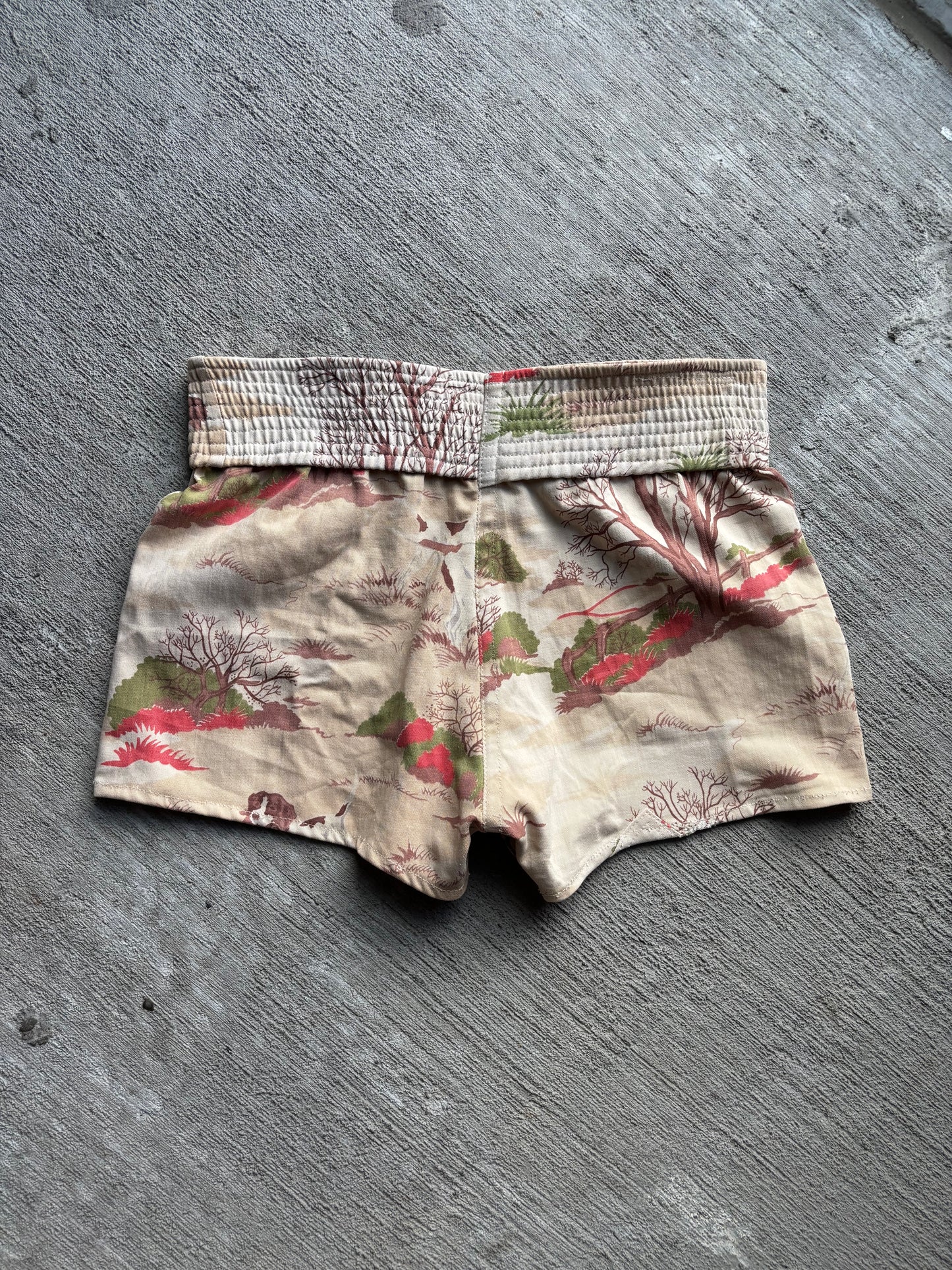 1:1 Hunting Muay Thai Shorts (M)